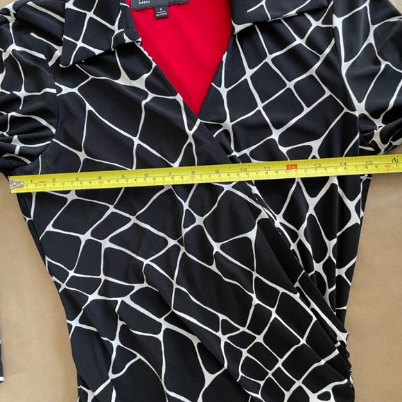 Jones New York black and cream print stretch dress.  Size 6 - Picture 4 of 9